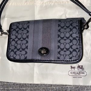 Coach Purse Small Clutch NEW